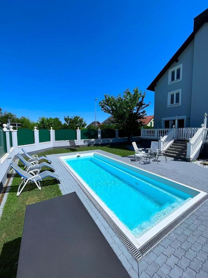 Apartamento Traum Mit Pool+balkon Viena