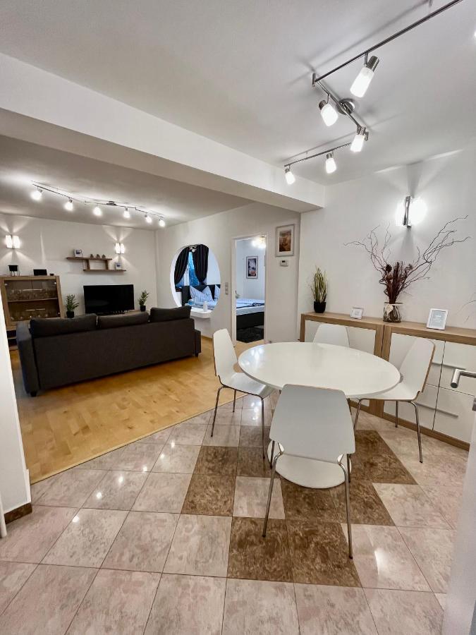 Traum Mit Pool+balkon Apartamento Viena